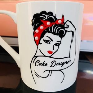 ✨Retro Coffee Mug Rosie Riveter cake designer ✨